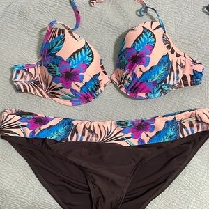 Ladies size 10 cute nice swimsuit